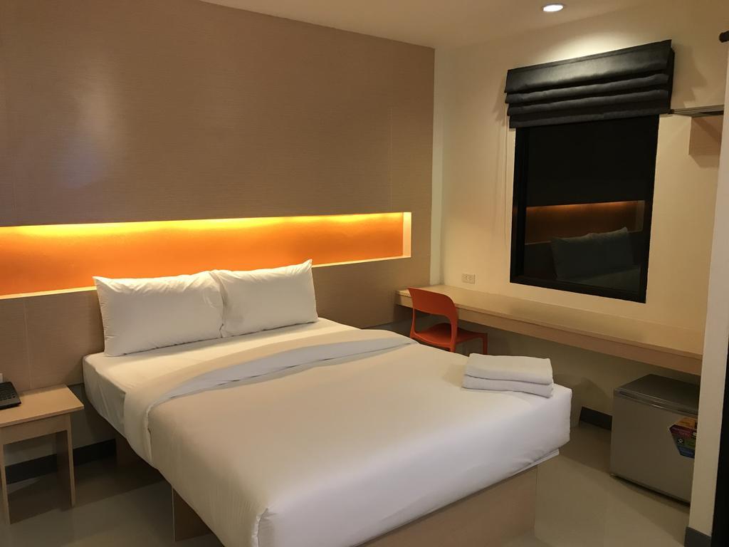The Lephant Hotel Surat Thani Buitenkant foto