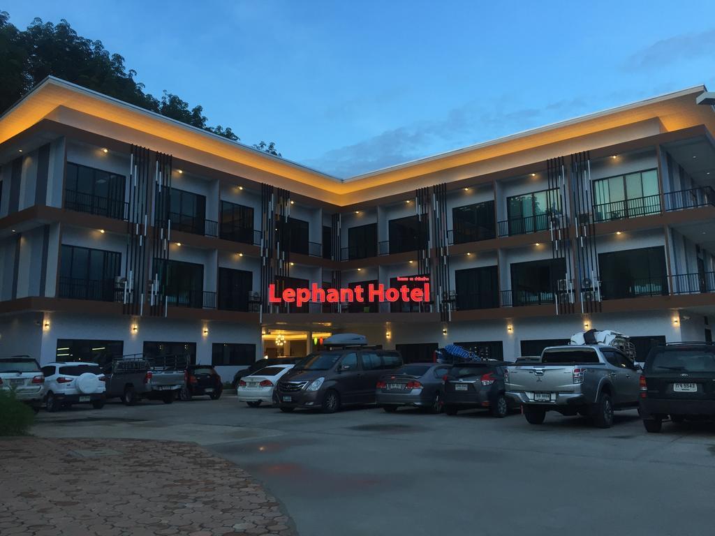 The Lephant Hotel Surat Thani Buitenkant foto