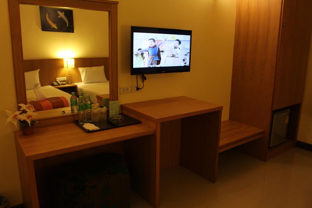 The Lephant Hotel Surat Thani Buitenkant foto
