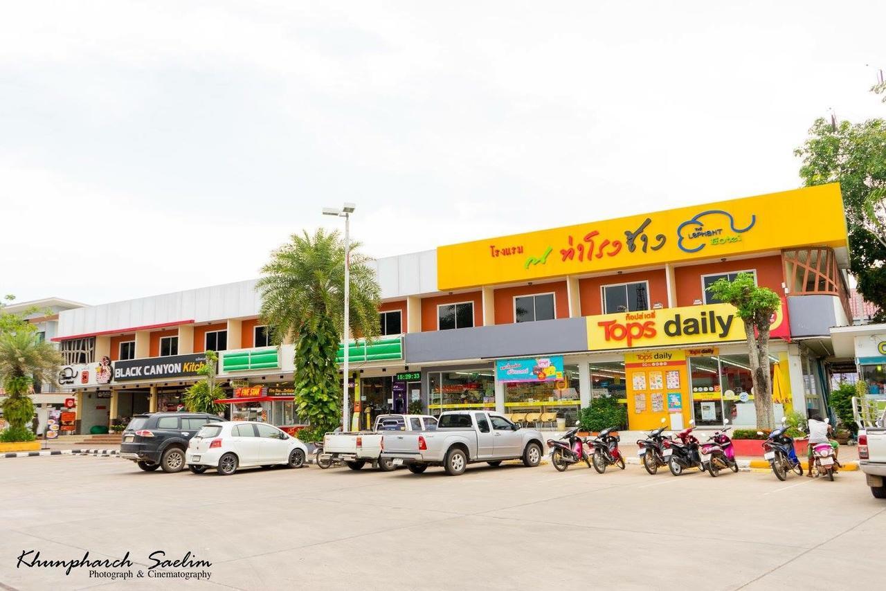 The Lephant Hotel Surat Thani Buitenkant foto